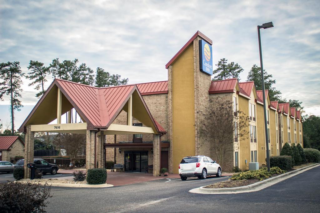Comfort Inn & Suites Fuquay Varina Exterior photo
