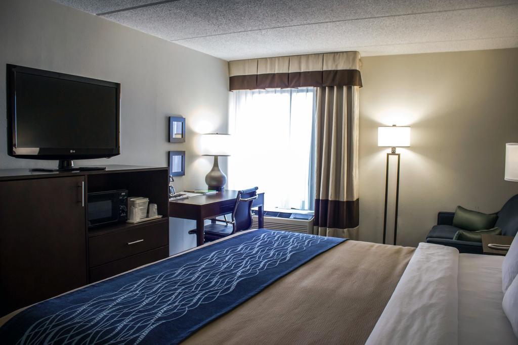 Comfort Inn & Suites Fuquay Varina Exterior photo