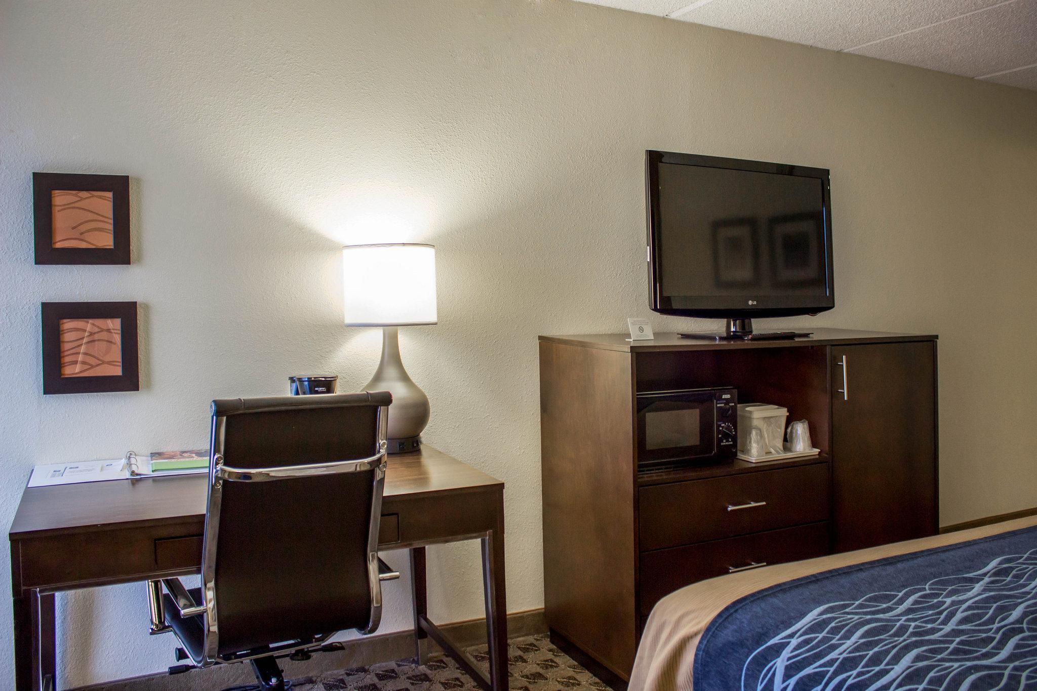 Comfort Inn & Suites Fuquay Varina Exterior photo
